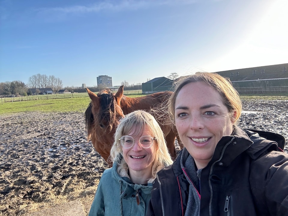 Brenda met paard - Therapie Paarden Veghel